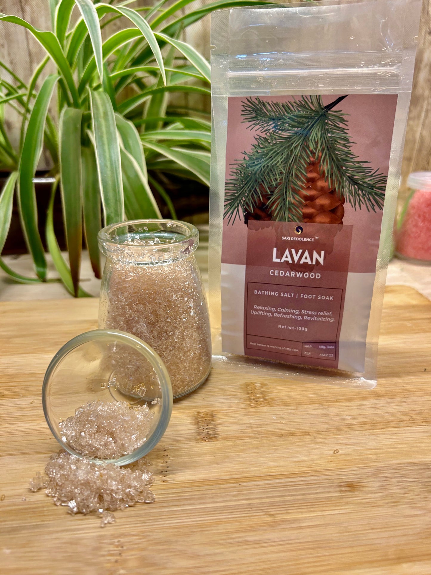 Earthy Cedarwood Epsom Salt β Bath Therapy for Deep Relaxation (100gm)